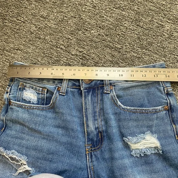 Distressed Blue Jeans - Picture 4 of 5